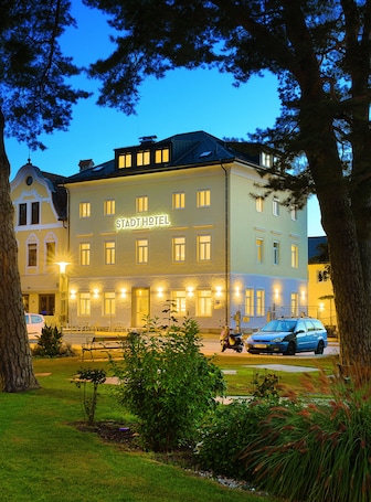 Exterior. Stadthotel Oberndorf - 24h Self Check-In Terminal