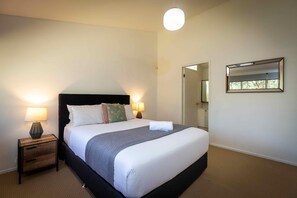 4 bedrooms, iron/ironing board, internet, bed sheets - Marlu Station - Secluded family getaway in Broke (Broke)