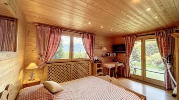 4 bedrooms, free WiFi