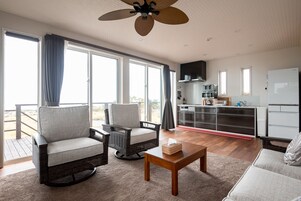 Villa, no fumadores | Zona de estar | Una televisión de pantalla plana