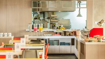 Café da manhã, almoço e jantar