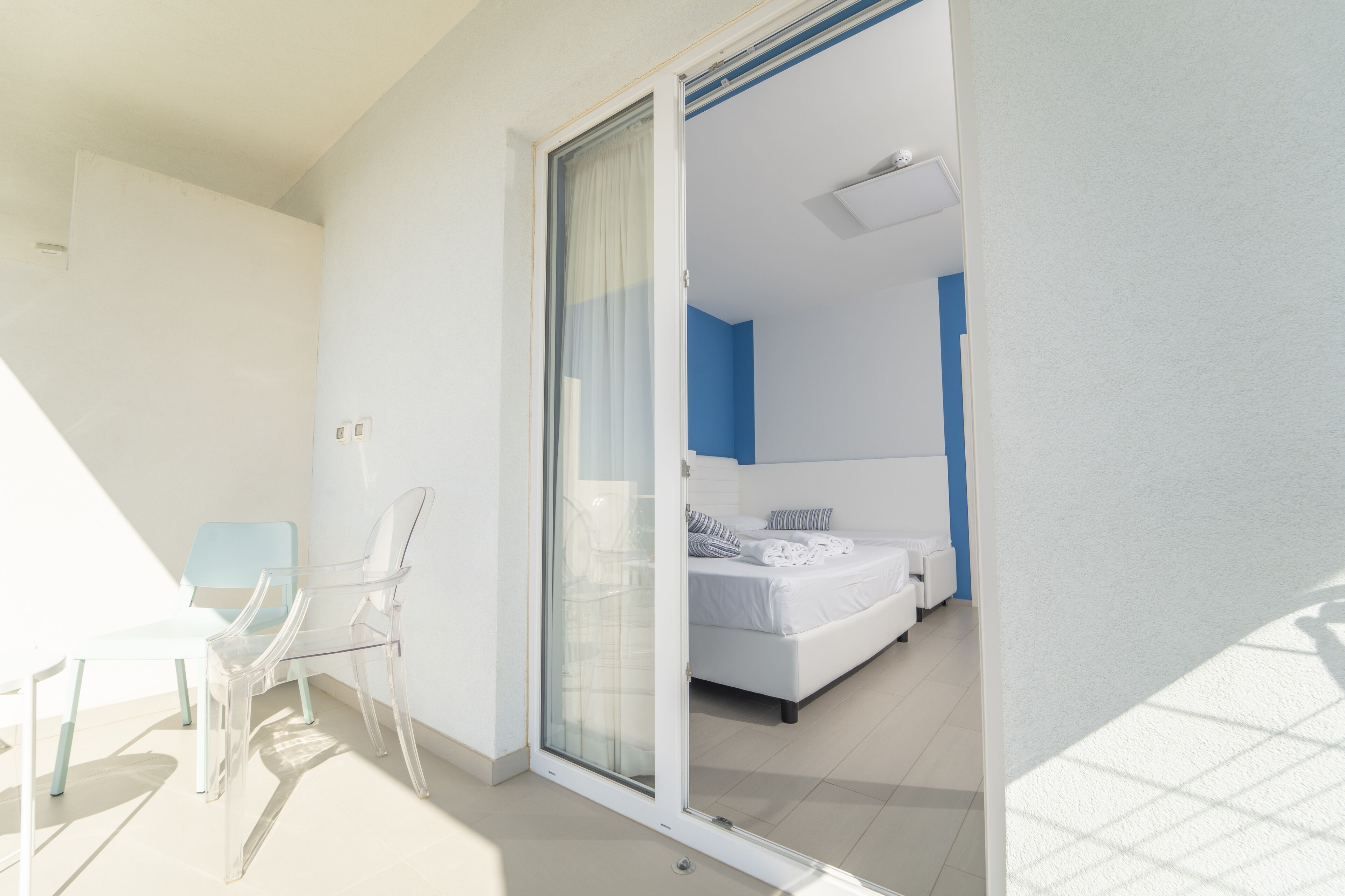Chambre Double Deluxe, balcon | Minibar, espace de travail pour ordinateur portable, rideaux occultants