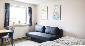 Studio dành cho gia đình, phù hợp cho người khuyết tật, phòng tắm riêng | Truy cập Internet không dây miễn phí, bộ trải giường 