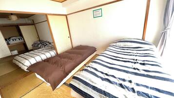 2 bedrooms, desk, free WiFi, bed sheets