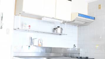 Fridge, microwave, stovetop, cookware/dishes/utensils