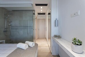 Towels, soap, shampoo, toilet paper