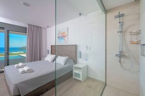 3 chambres, fer et planche à repasser, Wi-Fi gratuit, draps fournis