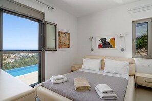 3 chambres, fer et planche à repasser, Wi-Fi gratuit, draps fournis