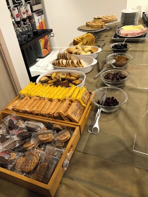 Desayuno bufé gratuito y diario