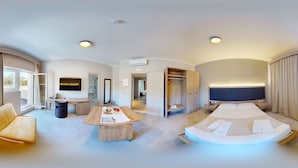 ห้องซูพีเรียดับเบิล | มินิบาร์, โต๊ะทำงาน, พื้นที่ทำงานแบบใช้แล็ปท็อป, ห้องเก็บเสียง