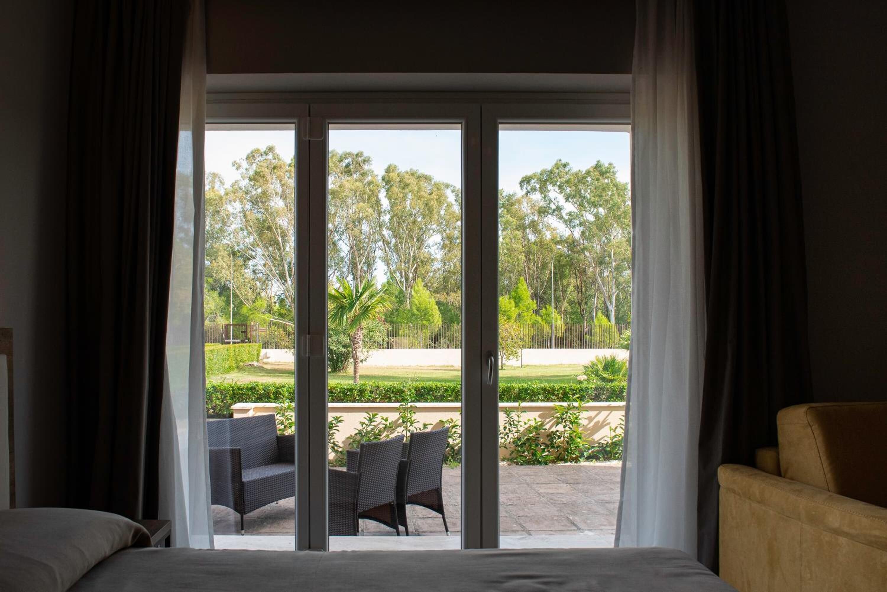 1 bedroom, minibar, desk, laptop workspace