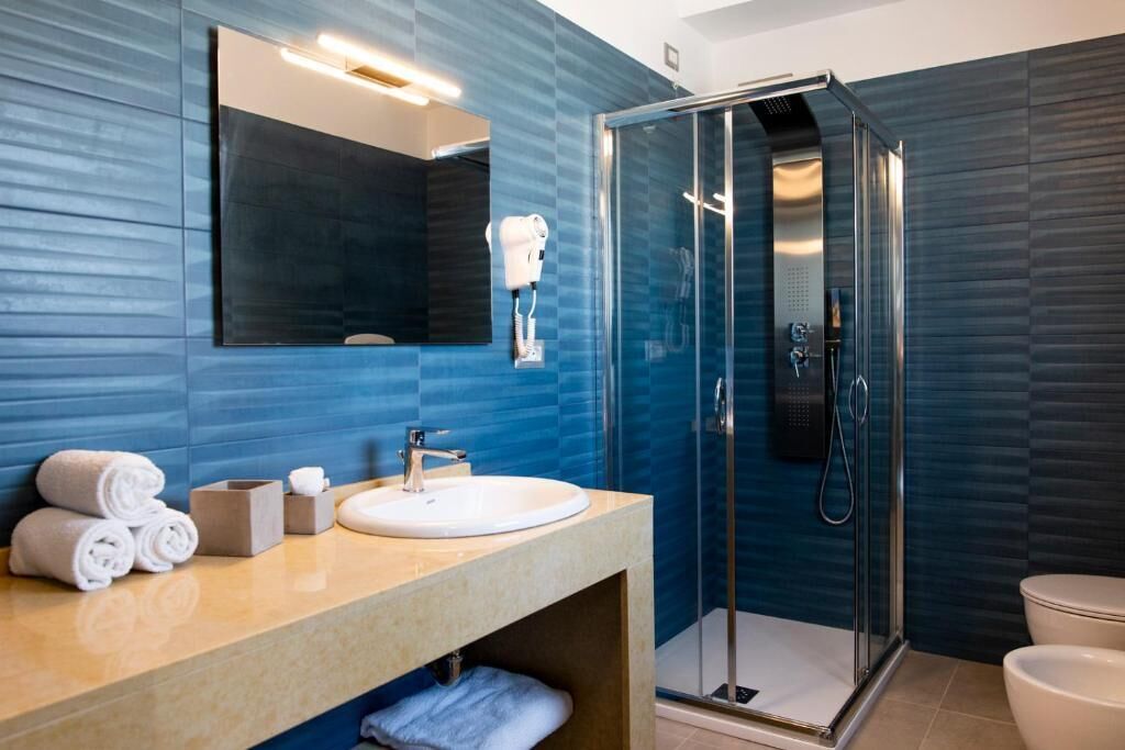 shower, rainfall showerhead, hair dryer, bidet