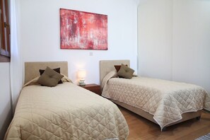 3 habitaciones, tabla de planchar con plancha y wifi gratis 