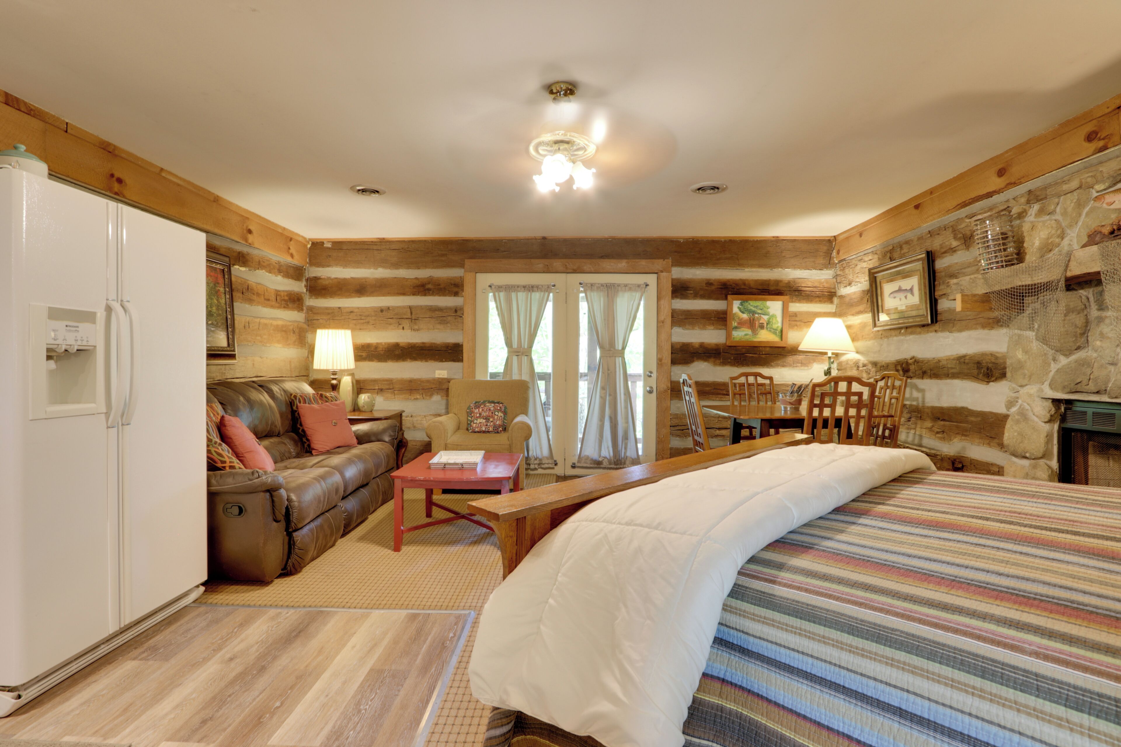 1 bedroom, iron/ironing board, internet, bed sheets
