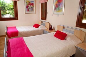 3 camere, ferro/asse da stiro, Wi-Fi gratuito, lenzuola