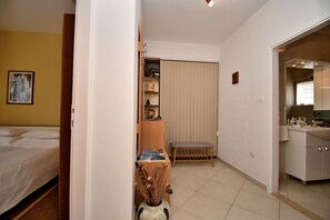 2 bedrooms, Internet, bed sheets