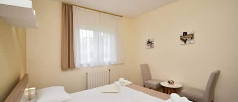 2 bedrooms, Internet, bed sheets