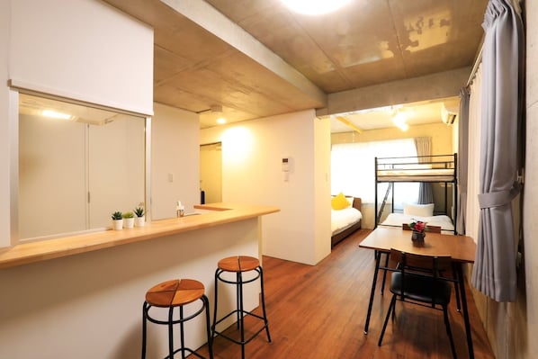 1 bedroom, desk, iron/ironing board, free WiFi