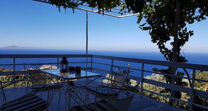 Cosy studio with stanning sea view