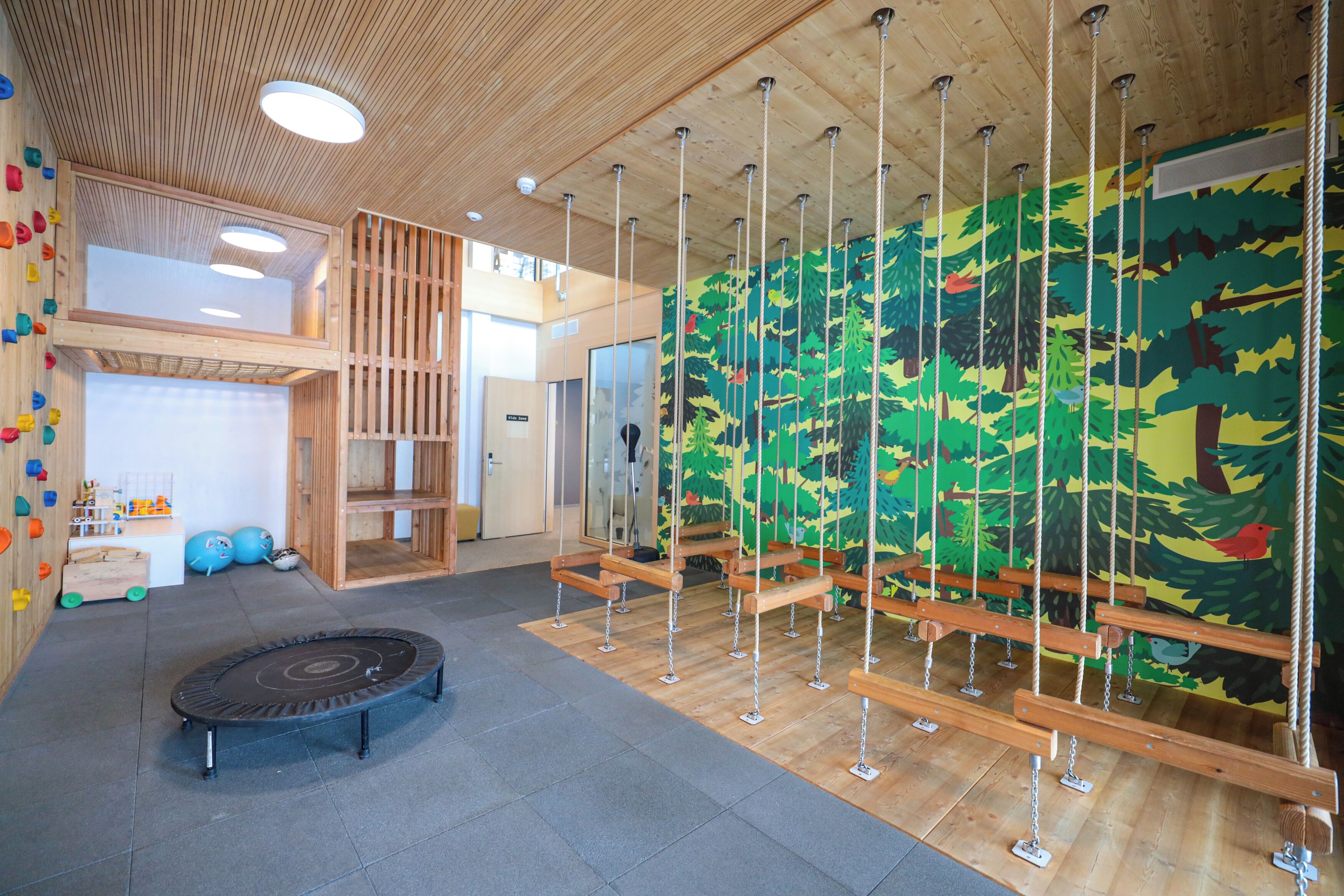 Área de juegos infantiles bajo techo