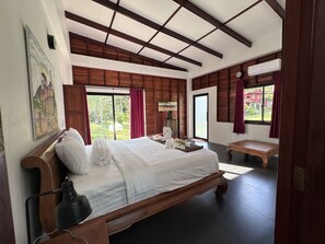Piman Pu Arthouse - 2 King Beds (with A/C)