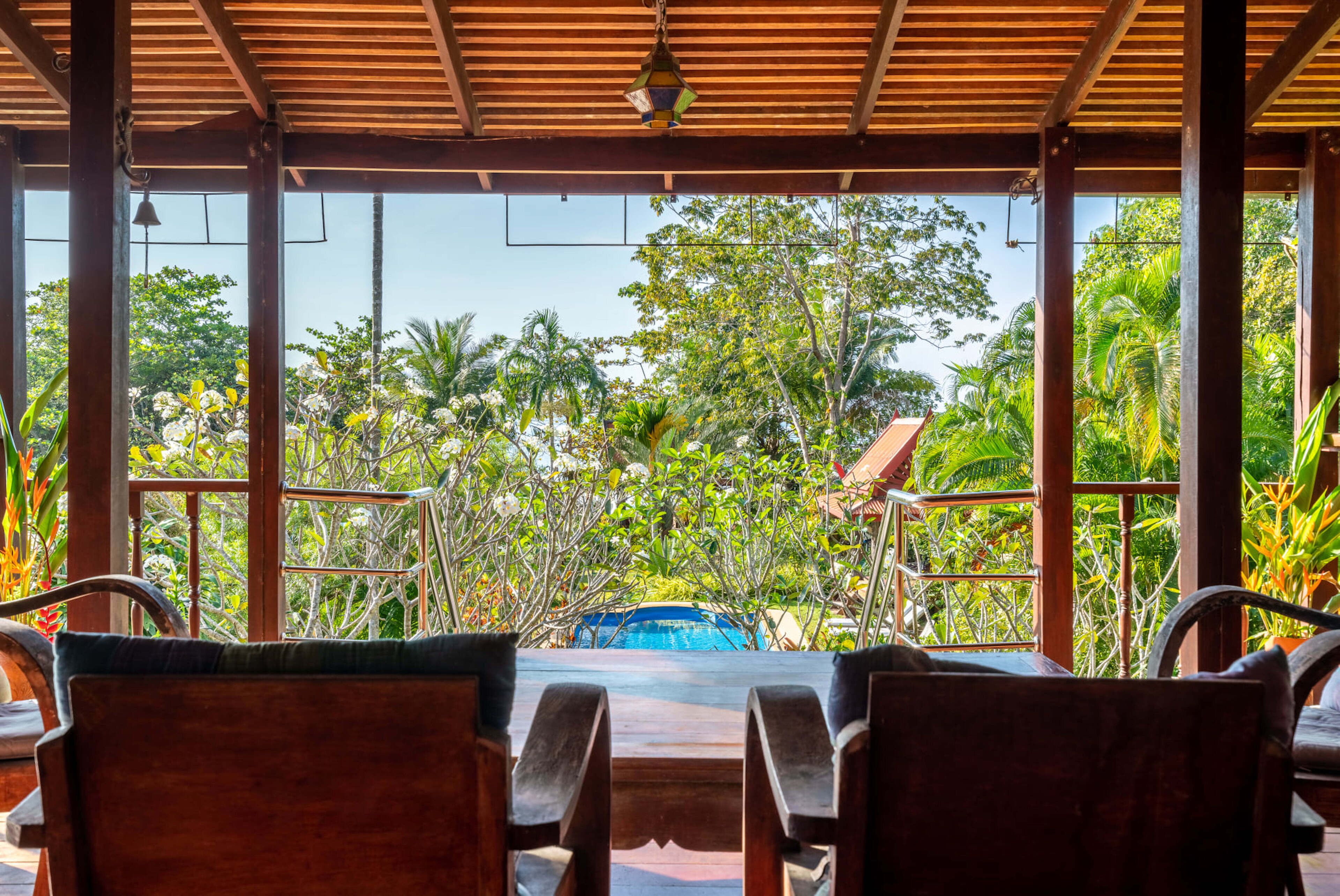 Piman Pu Villa - 2 King Bed (with A/C) + 1 Double Bed (with fan) | Balcony