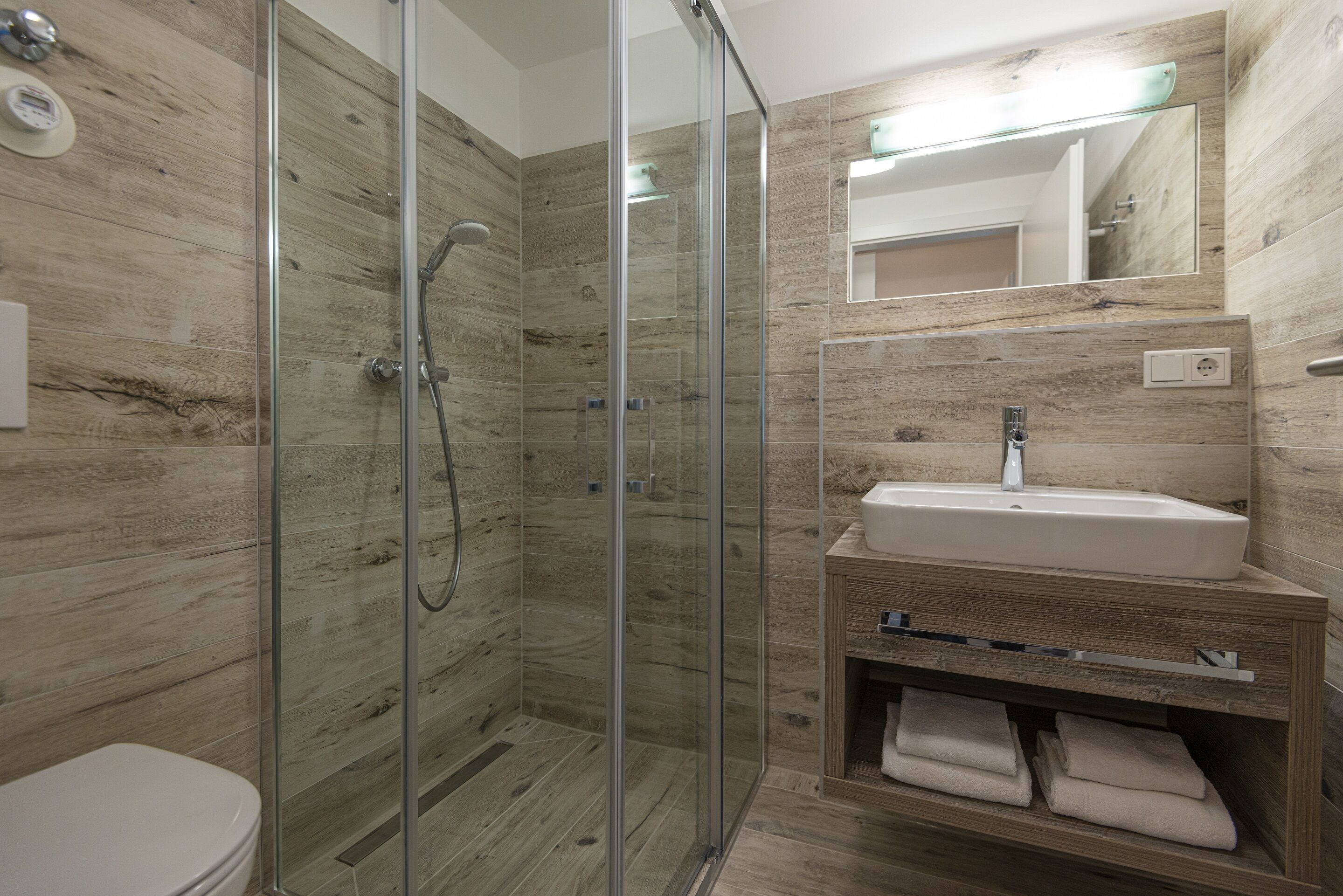 Comfort-Apartment, 2 Bedrooms | Bathroom