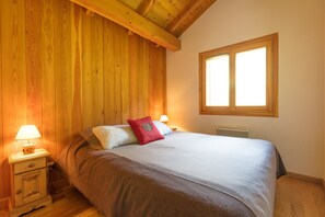 2 soverom, reiseseng for barn, wi-fi (inkludert) og sengetøy