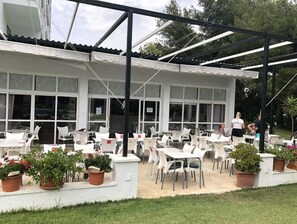 Servei de restauració a l'aire lliure