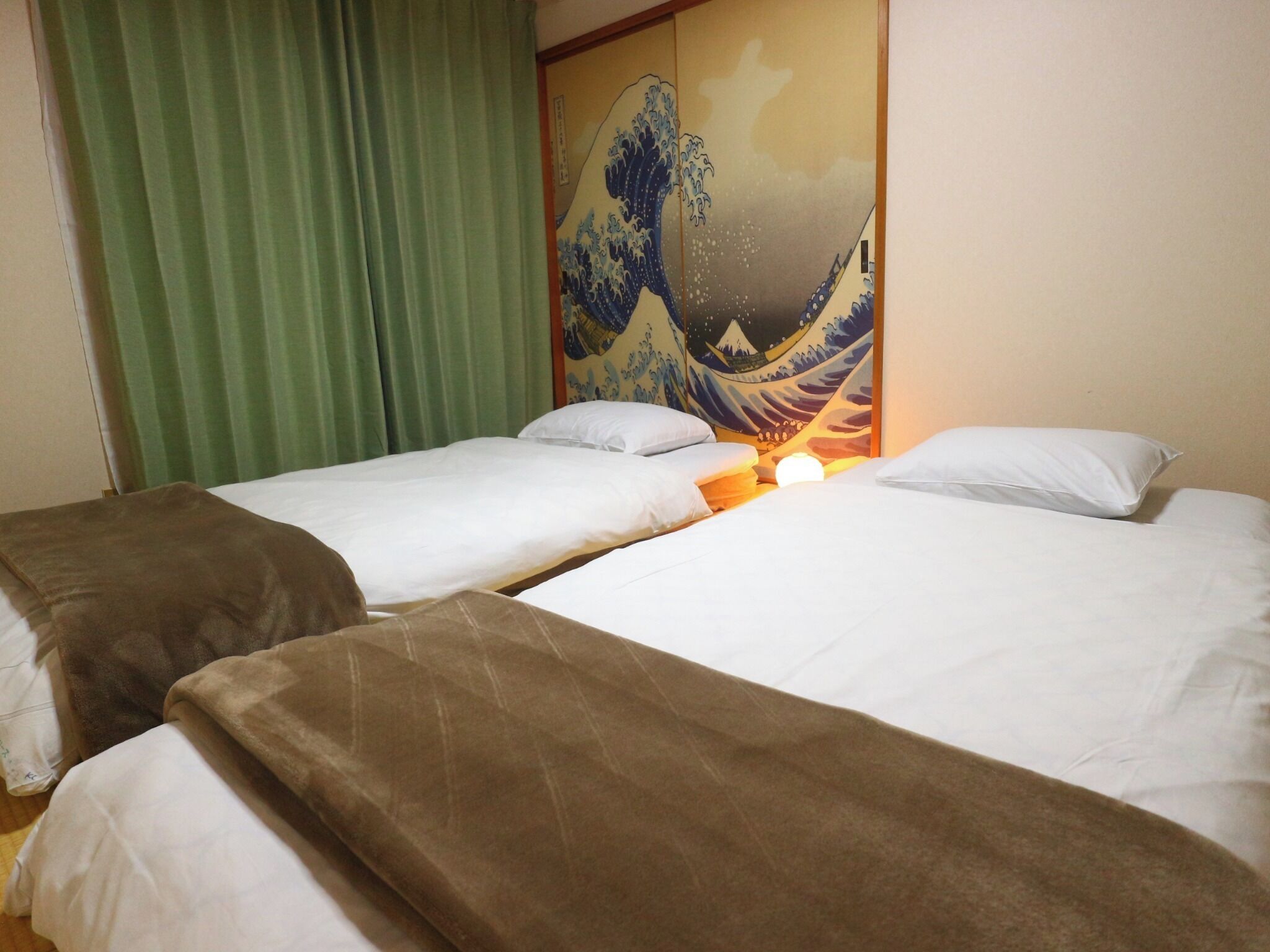 2 bedrooms, iron/ironing board, WiFi (free), bed sheets