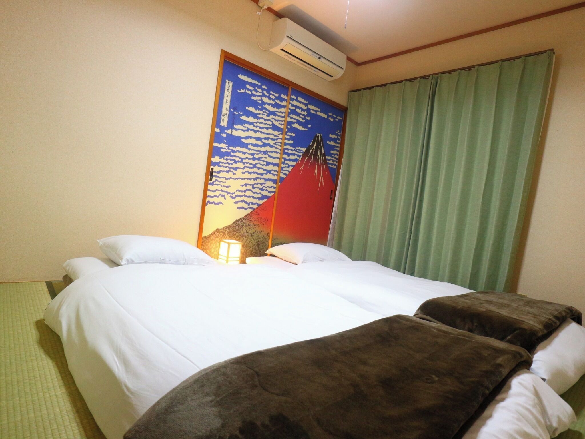 2 多间卧室、熨斗/熨衣板、免费 WiFi、床单