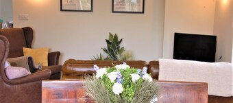 Newly Converted Bar Lodge in Village location