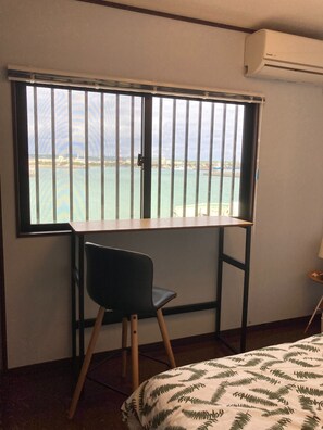 2 chambres, fer et planche à repasser, Wi-Fi gratuit, draps fournis