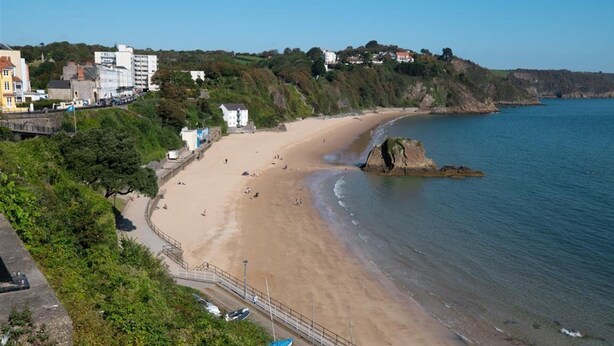 Beach - Royal Victoria Crt 6 (Tenby)