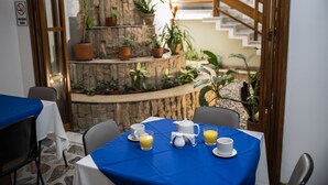 Breakfast area - Casa Rosales Hotel (Medellín)