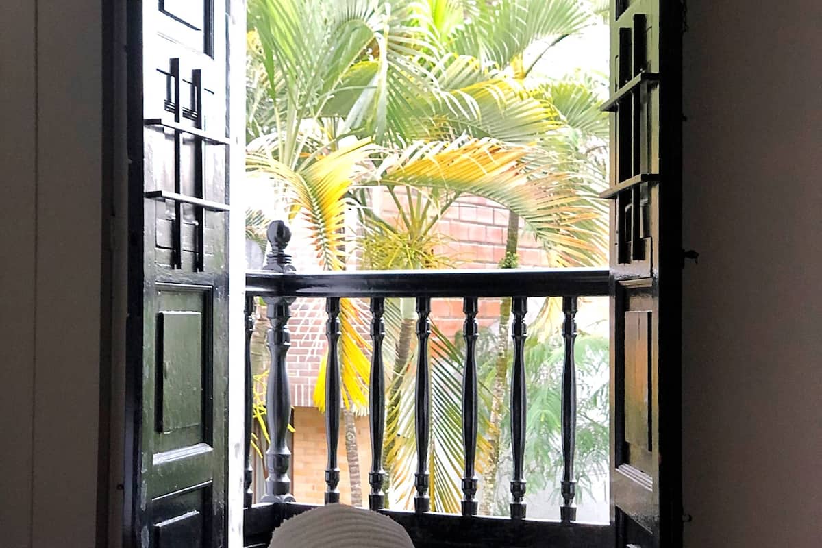 double room | 1 bedroom, desk, iron/ironing board, free wifi