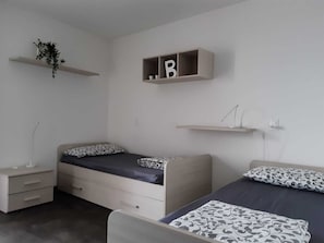 2 bedrooms, WiFi, bed sheets