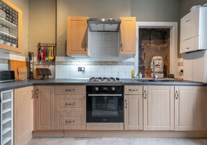 Fridge, microwave, dishwasher, coffee/tea maker