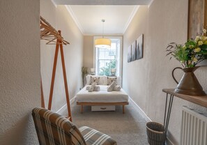 2 chambres, literie hypoallergénique, fer et planche à repasser