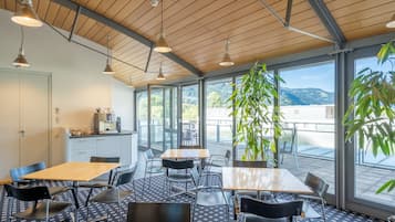 Daily buffet breakfast (CHF 18 per person)
