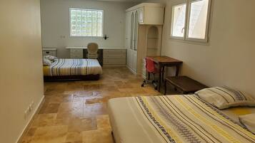 7 habitaciones, escritorio, wifi gratis y ropa de cama