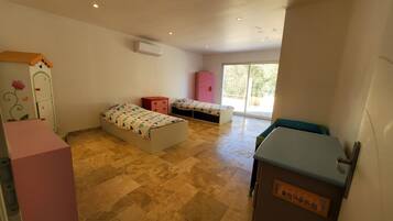 7 chambres, bureau, Wi-Fi gratuit, draps fournis