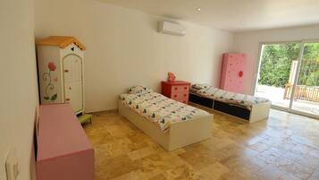 7 habitaciones, escritorio, wifi gratis y ropa de cama