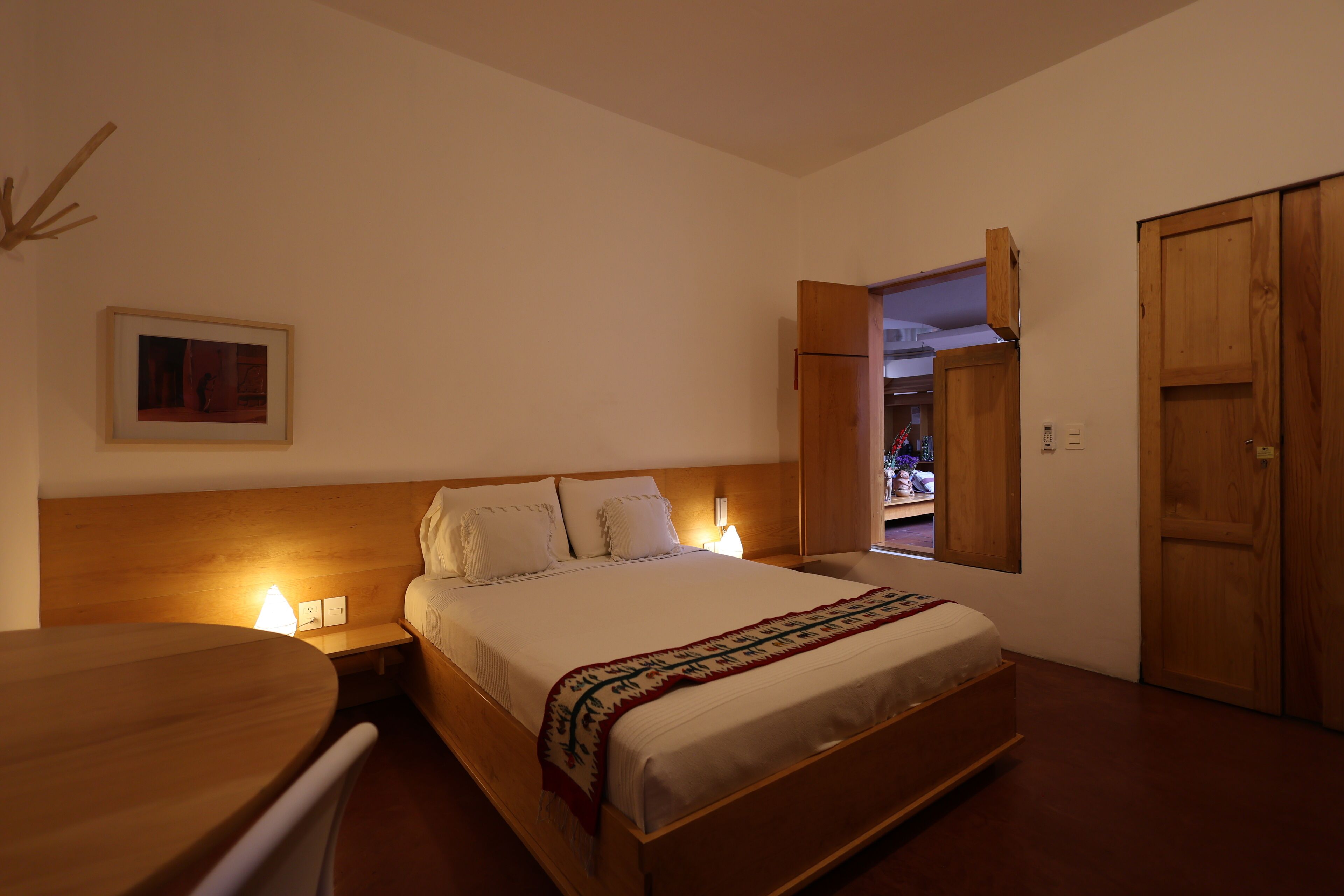 standard room, 1 queen bed | premium bedding, down duvets, in-room safe, individually decorated