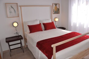 5 bedrooms, iron/ironing board, free WiFi, wheelchair access