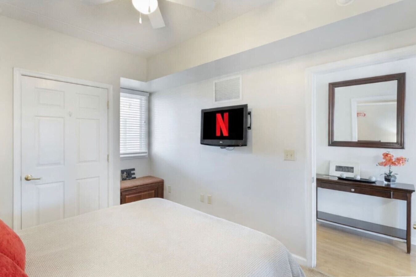 1 habitación, escritorio, tabla de planchar con plancha y wifi gratis 