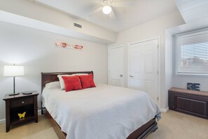 1 Schlafzimmer, Schreibtisch, Bügeleisen/Bügelbrett, kostenloses WLAN