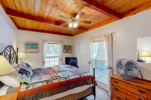 3 habitaciones, tabla de planchar con plancha, wifi y ropa de cama