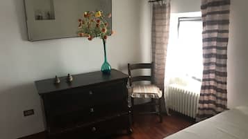 2 bedrooms