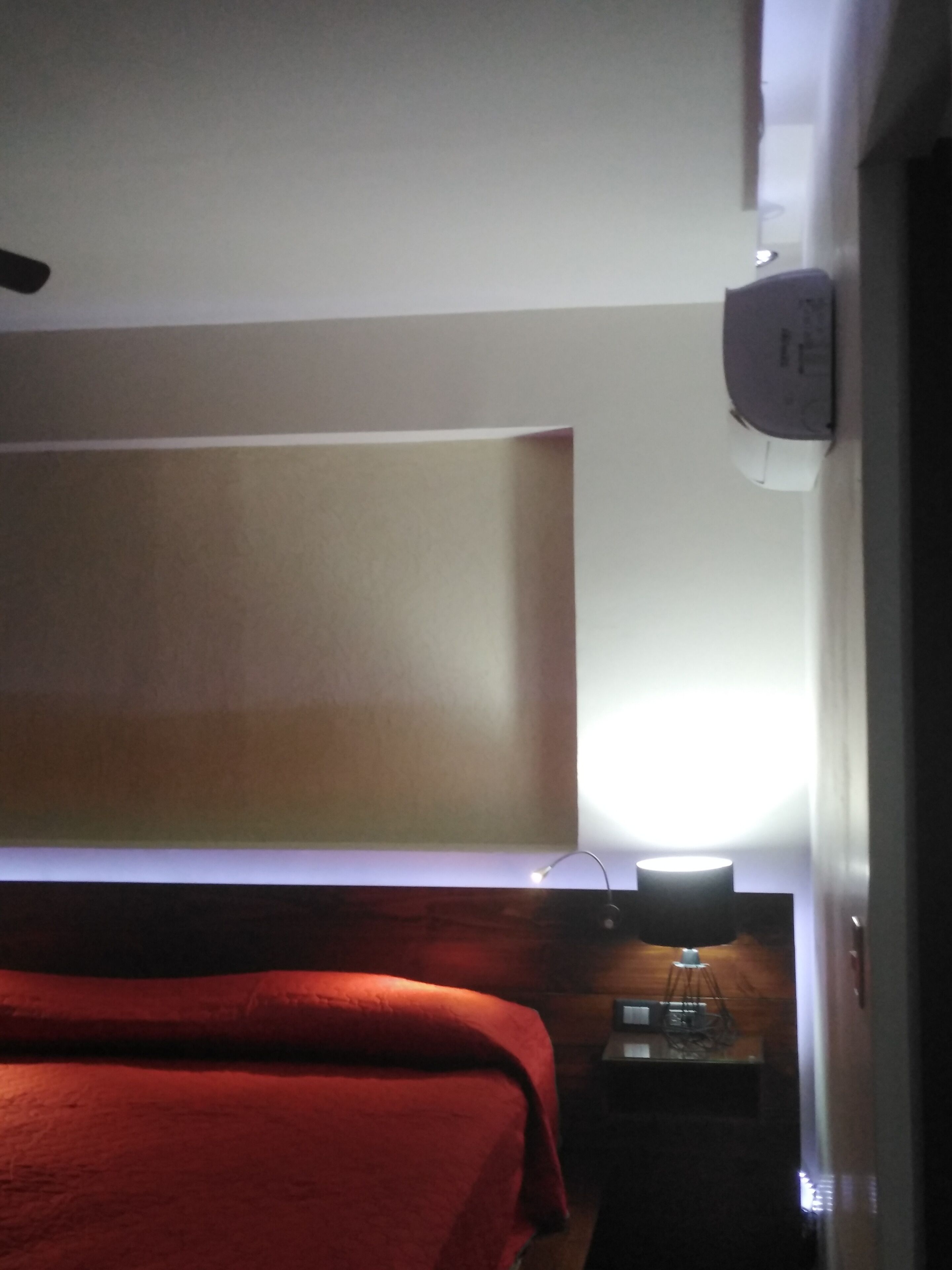 deluxe double room | minibar, in-room safe, laptop workspace, free wifi